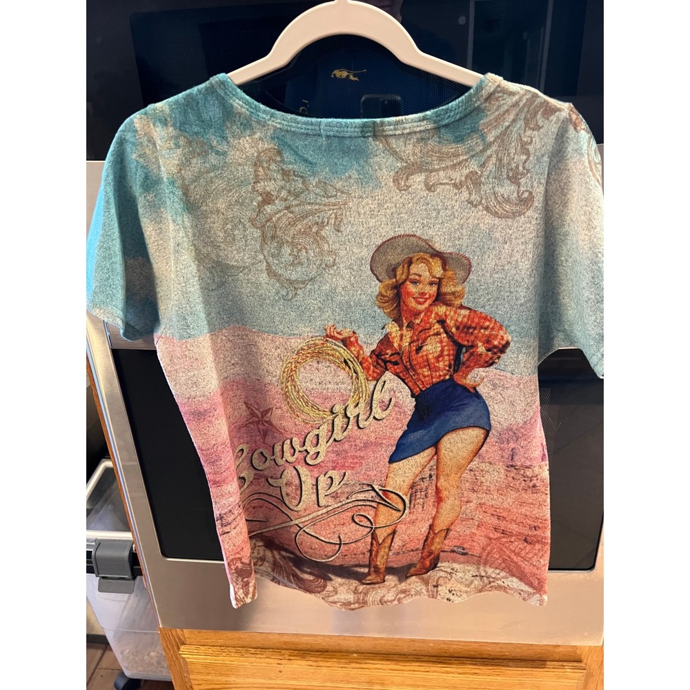 Sweet Gisele Cowgirl Up Graphic Tee Polyester Spandex Rhinestone Jackson Hole M - Picture 2 of 8